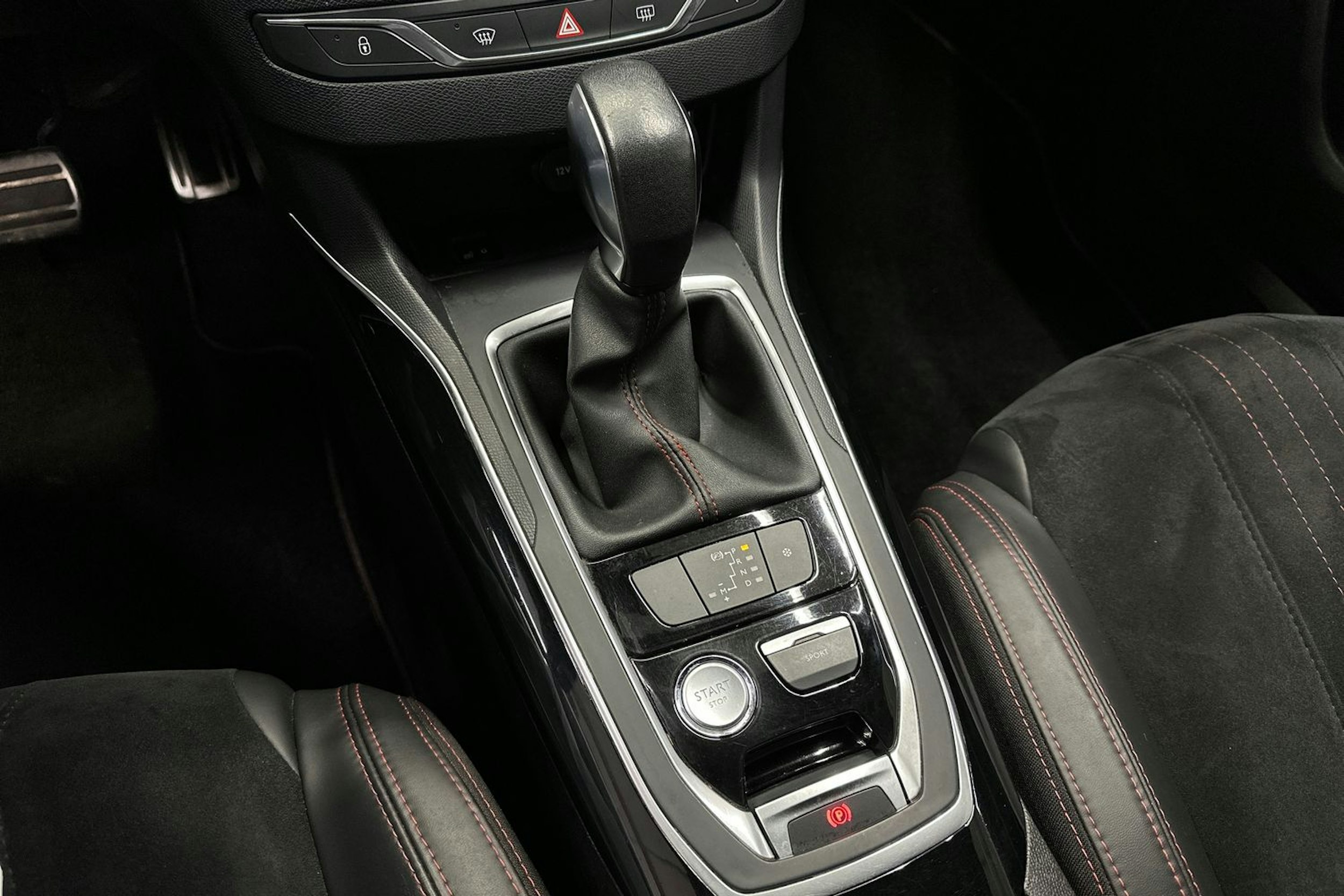 sininen Peugeot 308 2017 kuva 21.