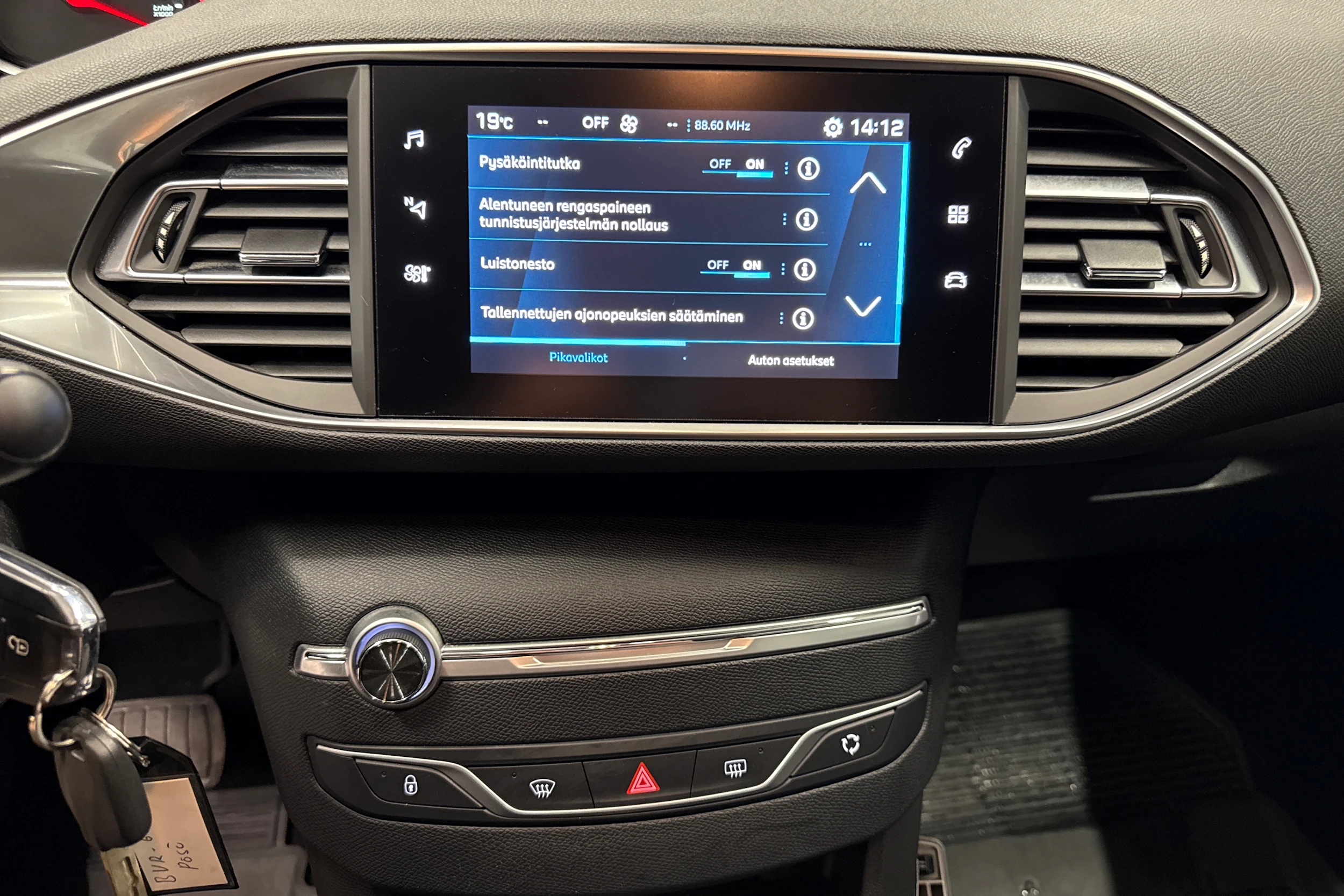 harmaa Peugeot 308 2019 kuva 11.