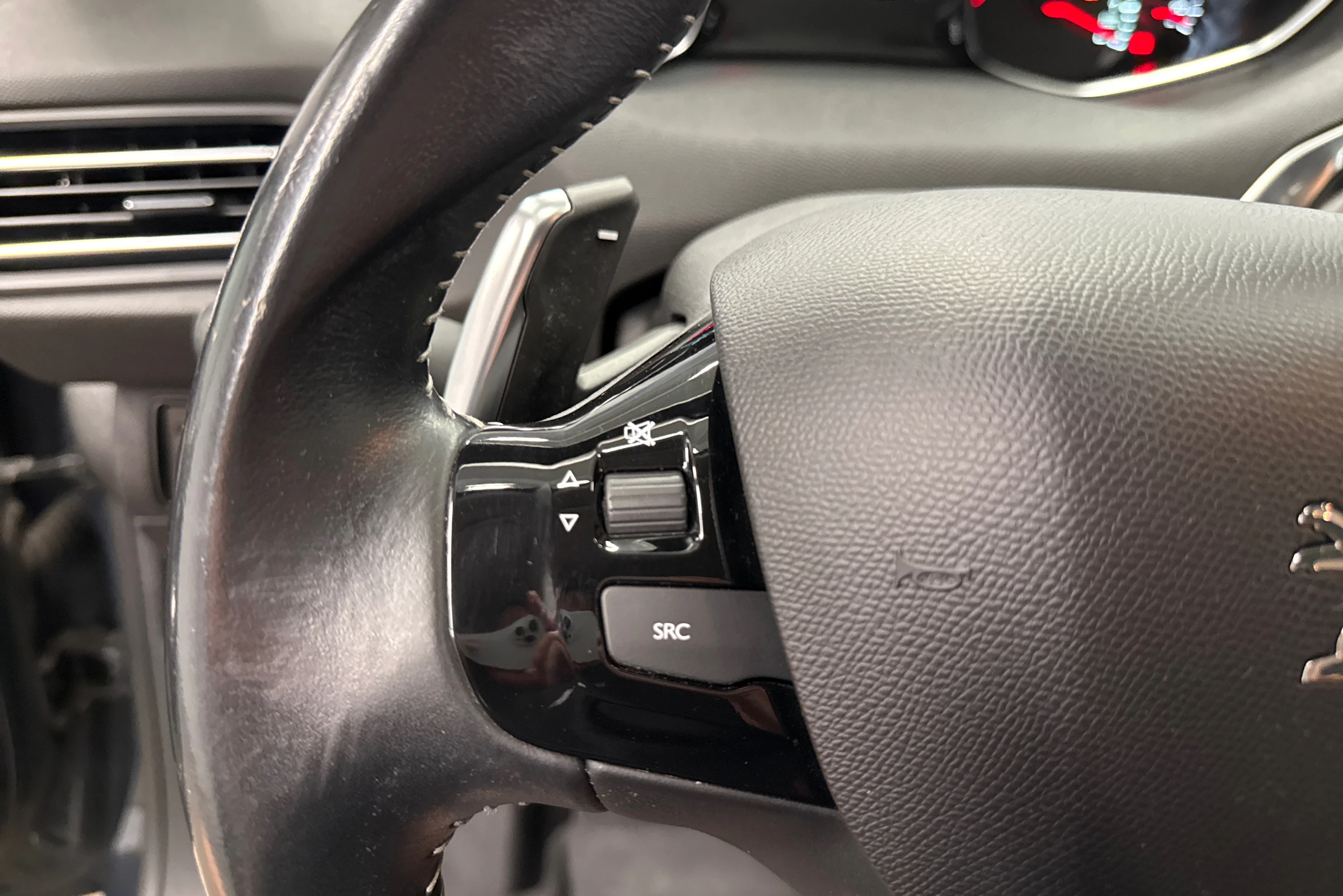 harmaa Peugeot 308 2019 kuva 13.