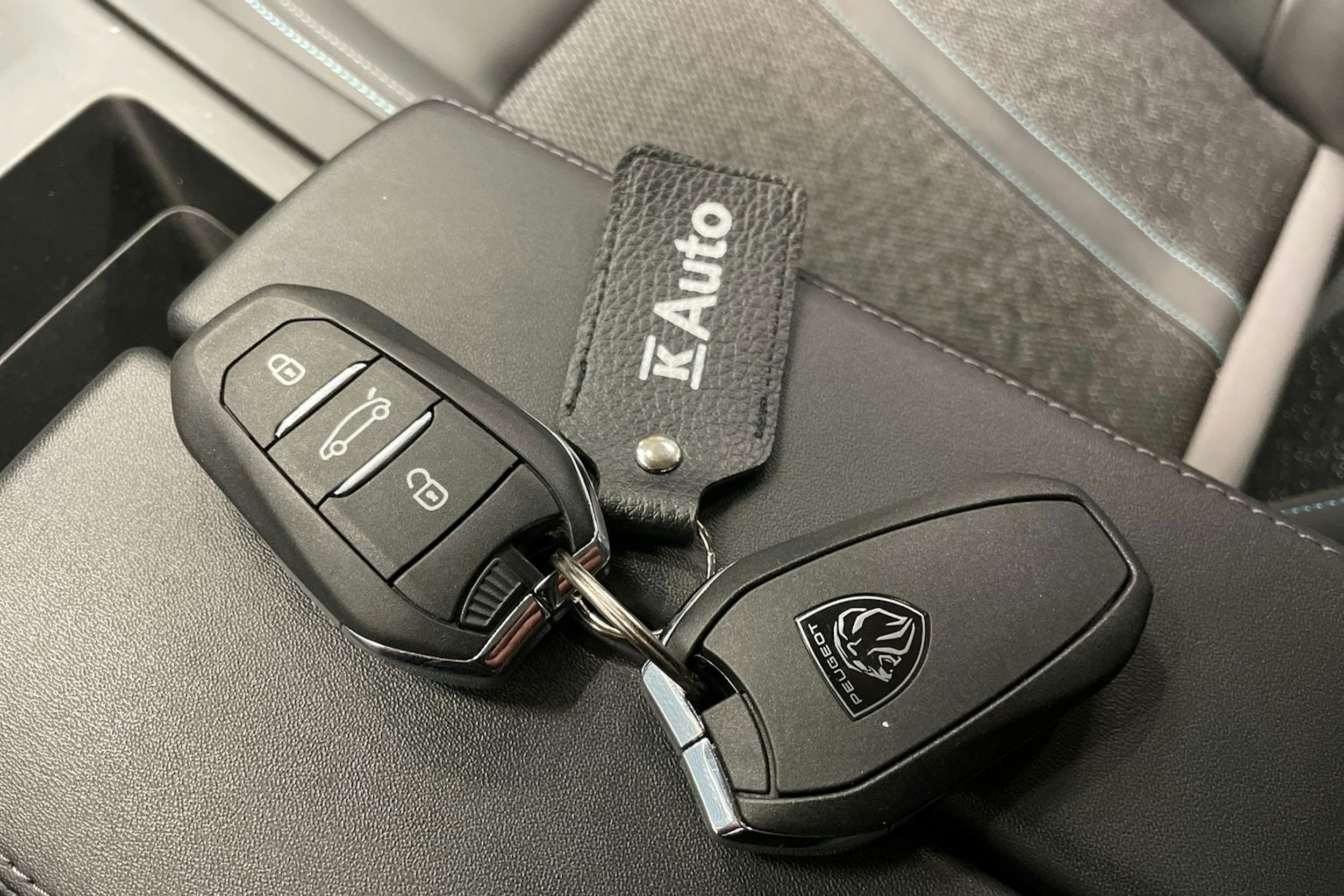 Vihreä Peugeot 308 2022 kuva 28.