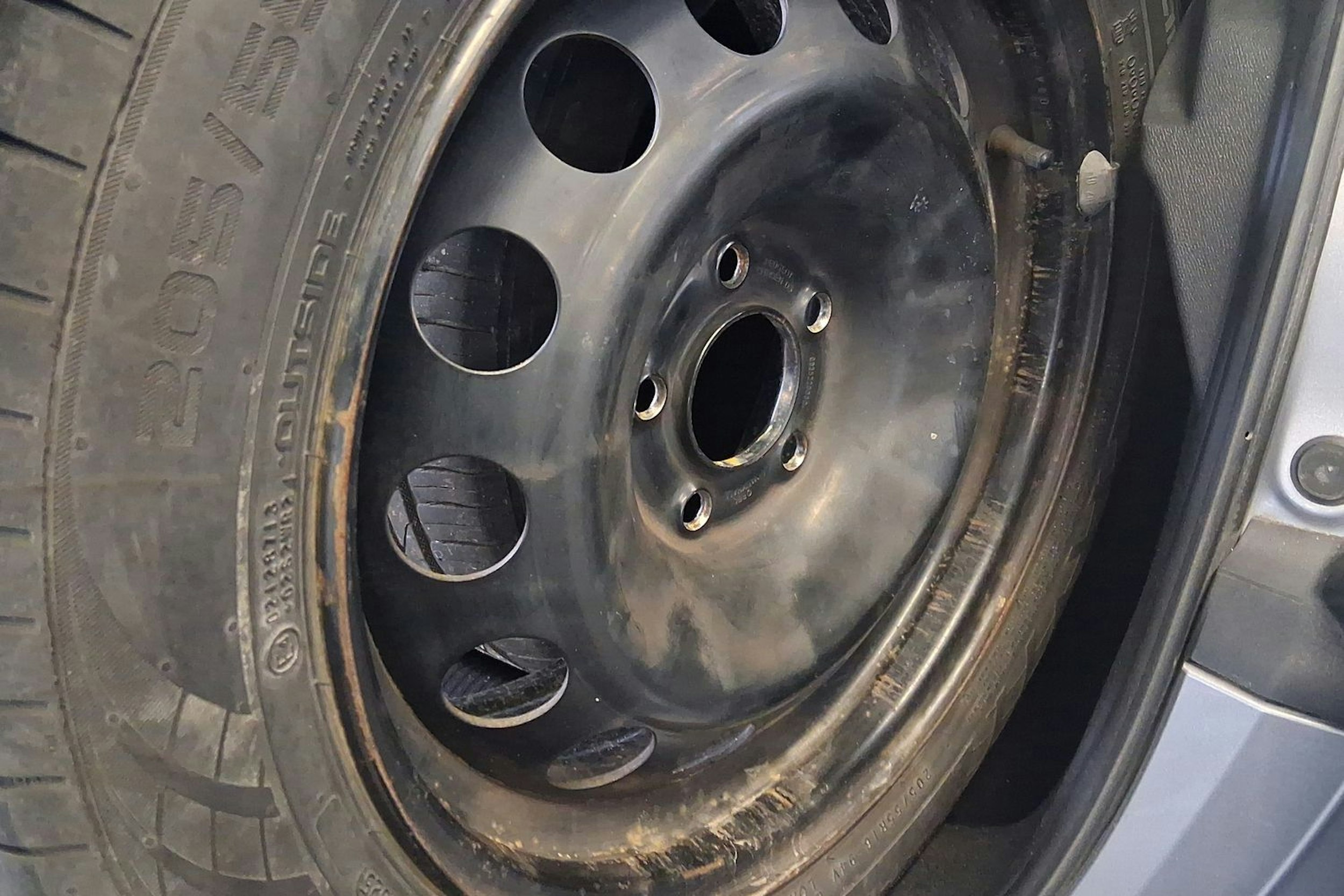 harmaa Peugeot 308 2022 kuva 17.