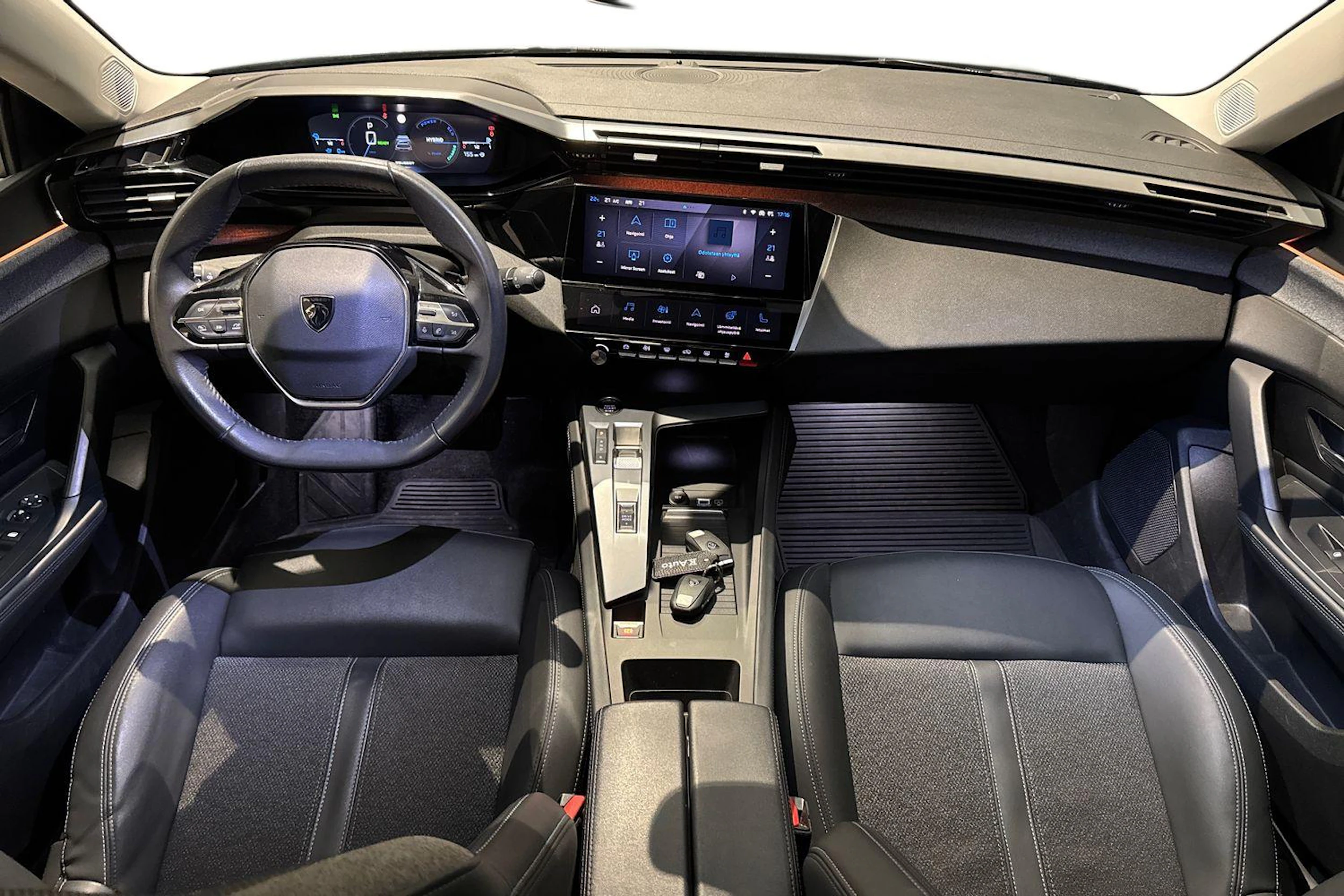 sininen Peugeot 308 2022 kuva 9.