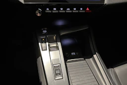 sininen Peugeot 308 2022 kuva 24.