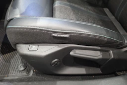 sininen Peugeot 308 2022 kuva 31.