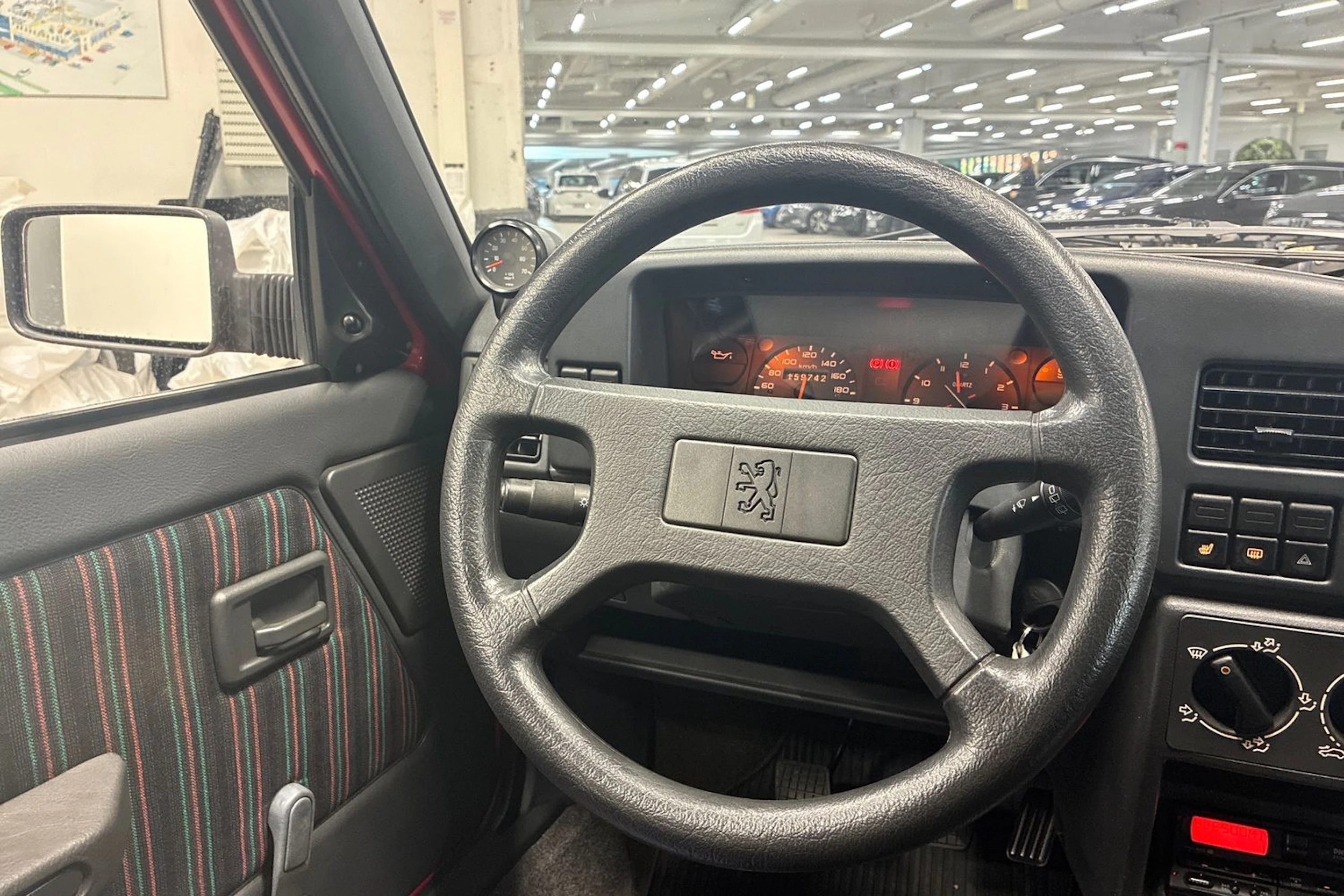 punainen Peugeot 309 1992 kuva 16.