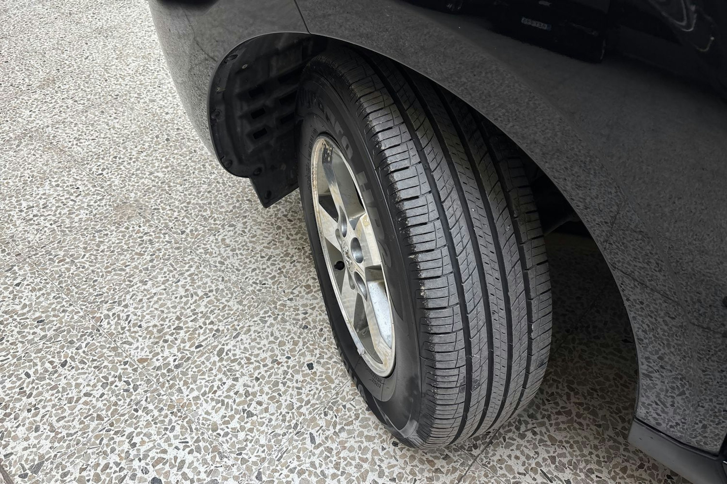 musta Peugeot 4007 2008 kuva 13.