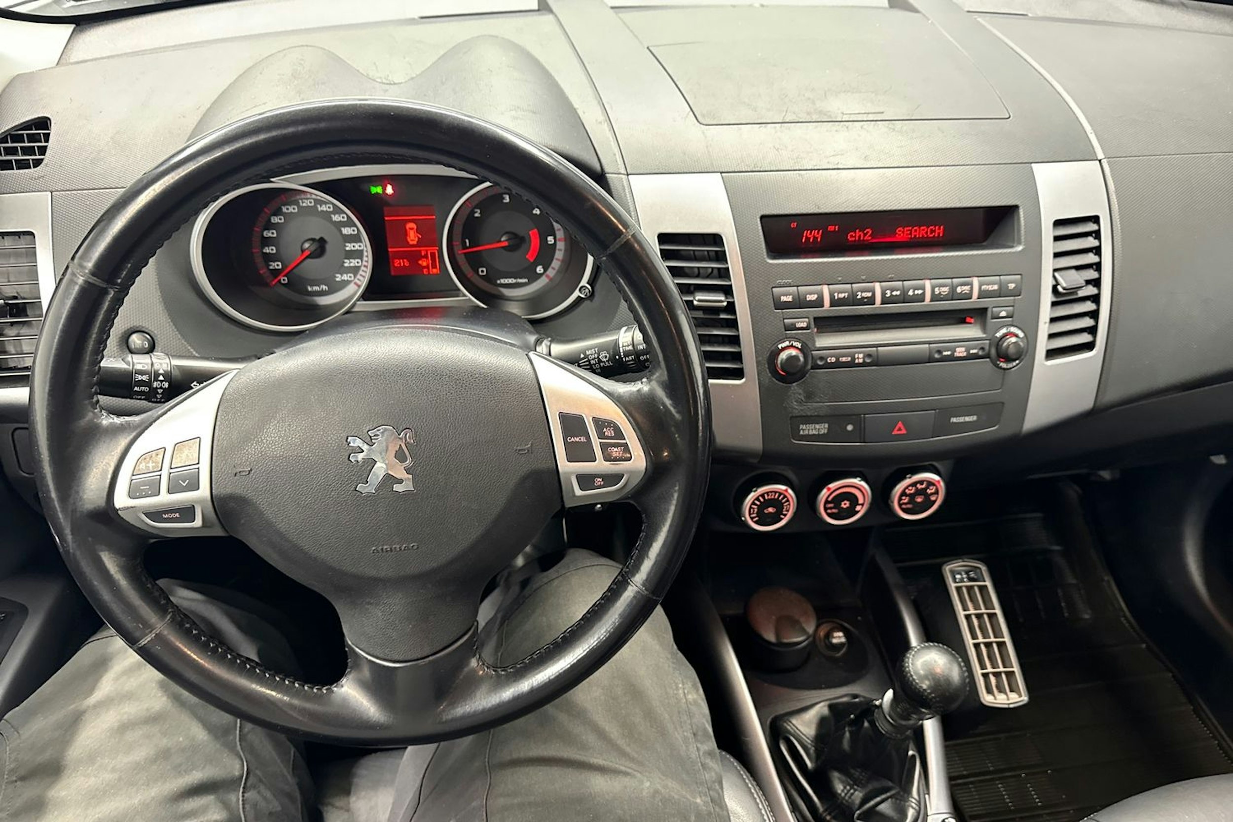 harmaa Peugeot 4007 2009 kuva 21.