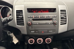 harmaa Peugeot 4007 2009 kuva 26.