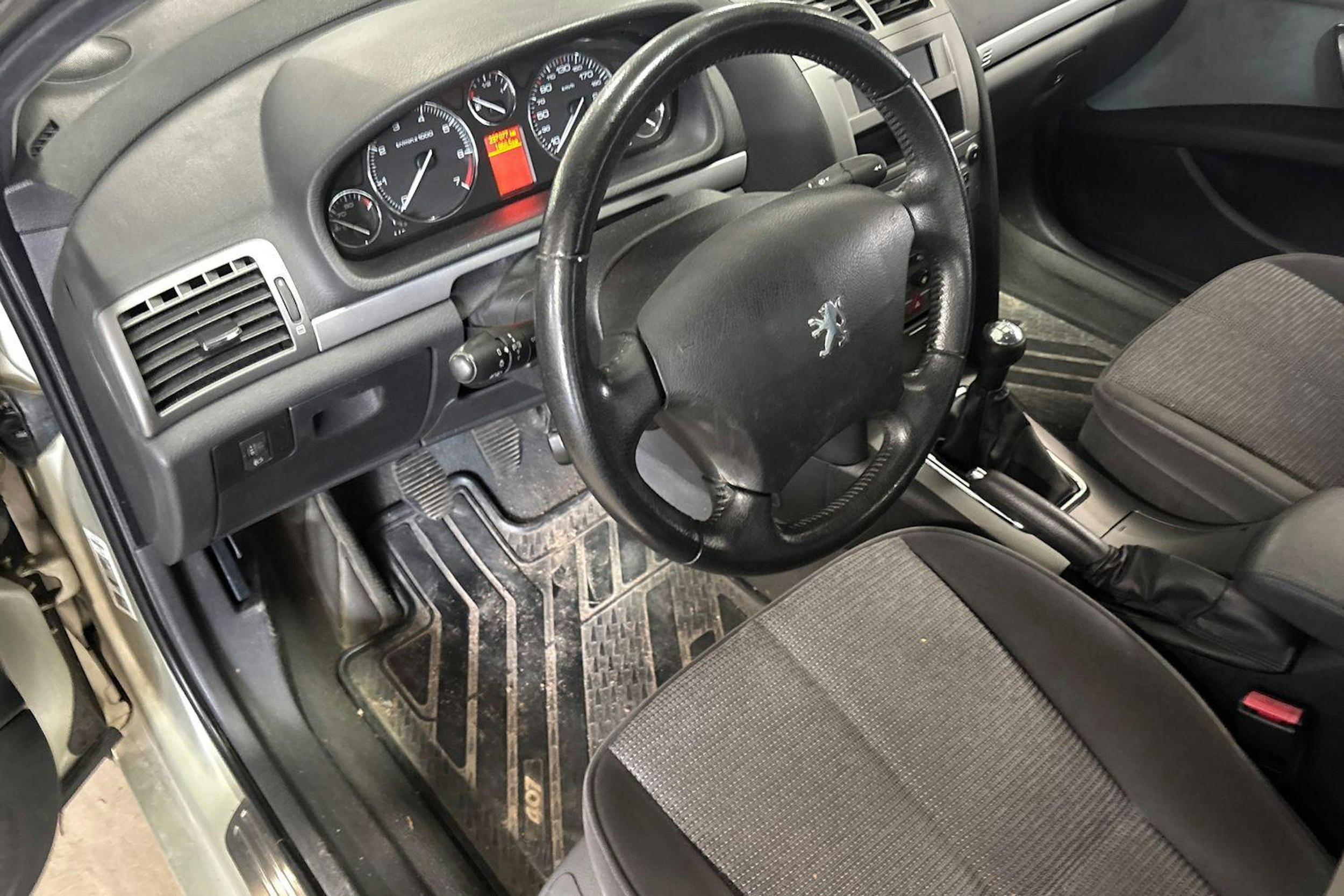 Ruskea (beige) Peugeot 407 2006 kuva 6.