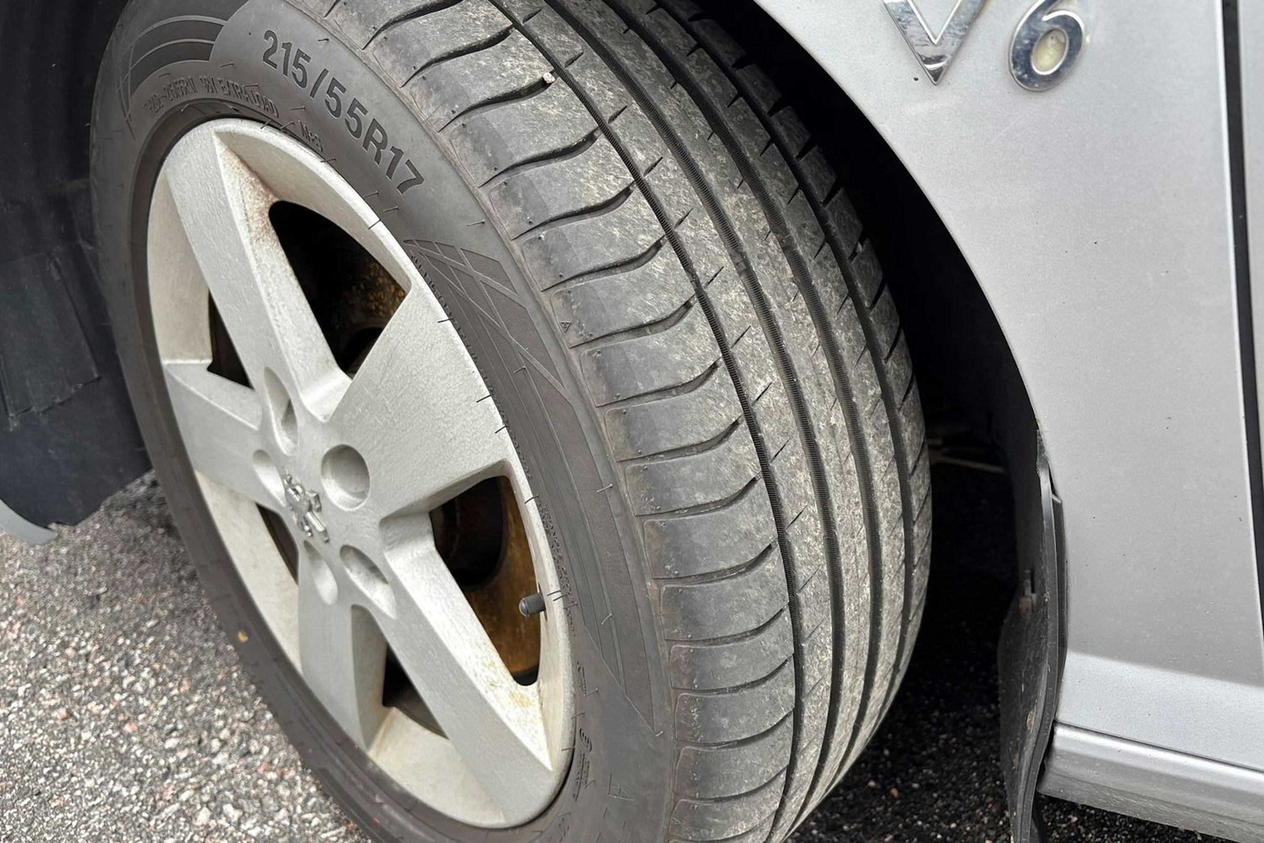 Harmaa Peugeot 407 2007 kuva 13.