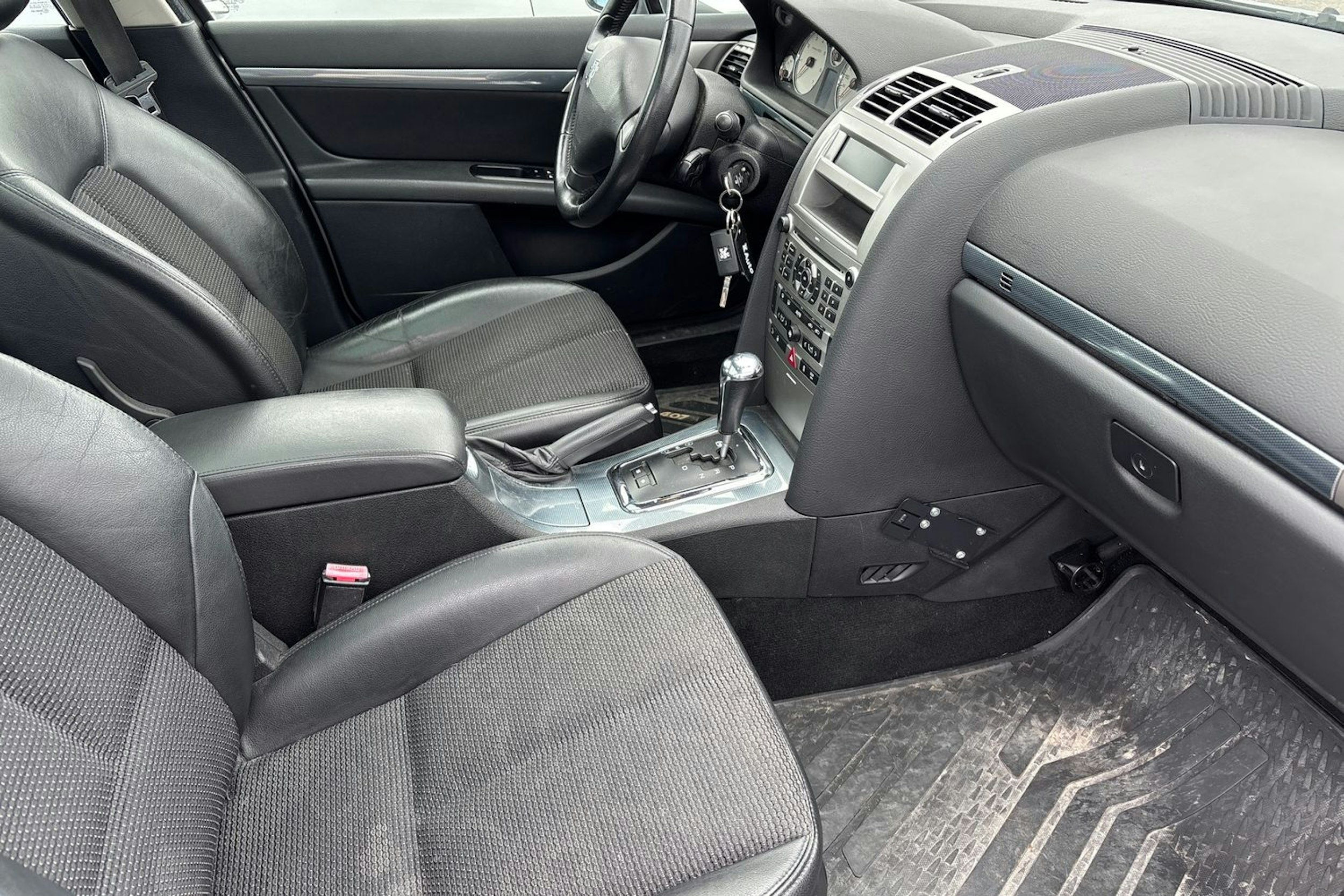 Harmaa Peugeot 407 2007 kuva 19.