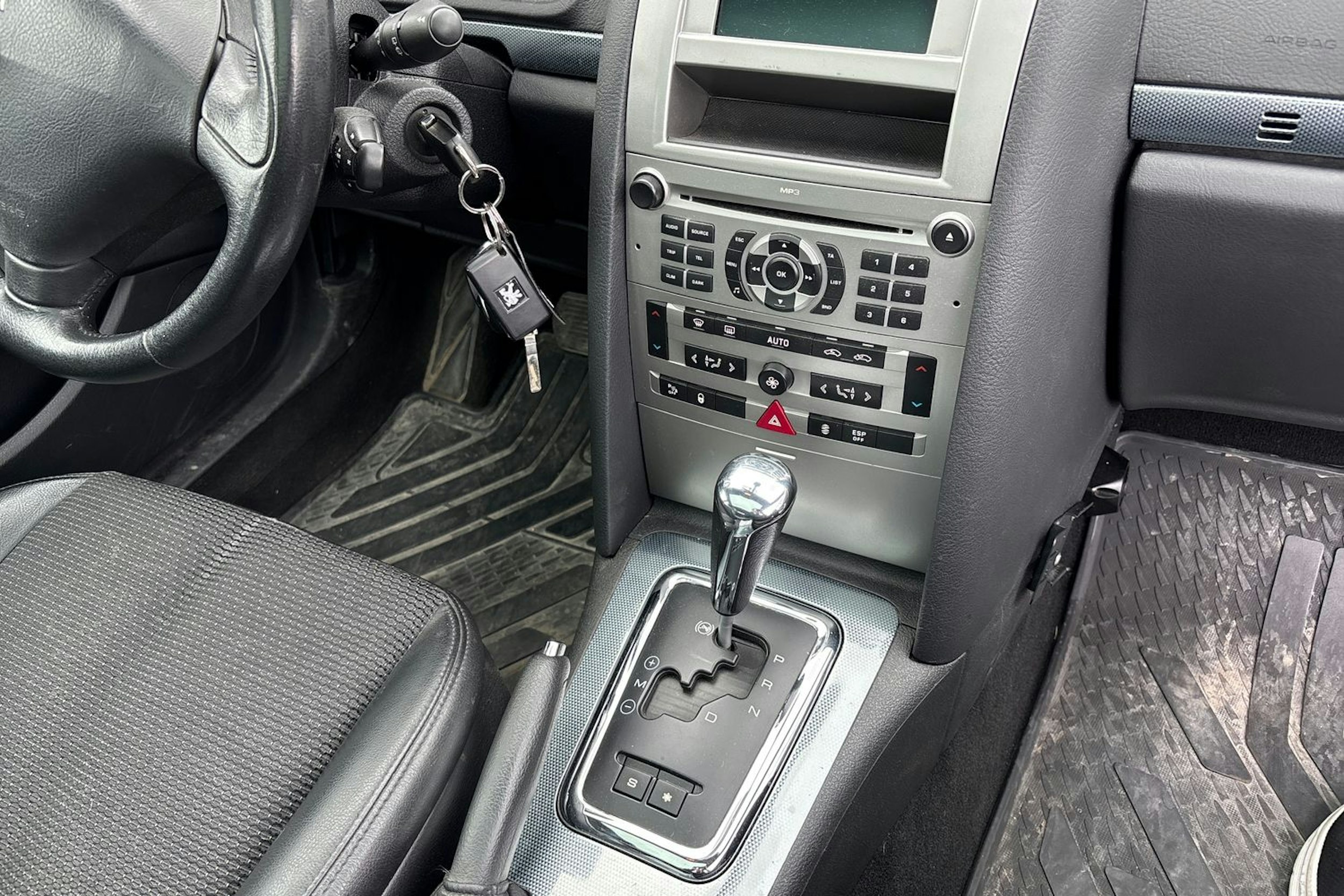 Harmaa Peugeot 407 2007 kuva 20.