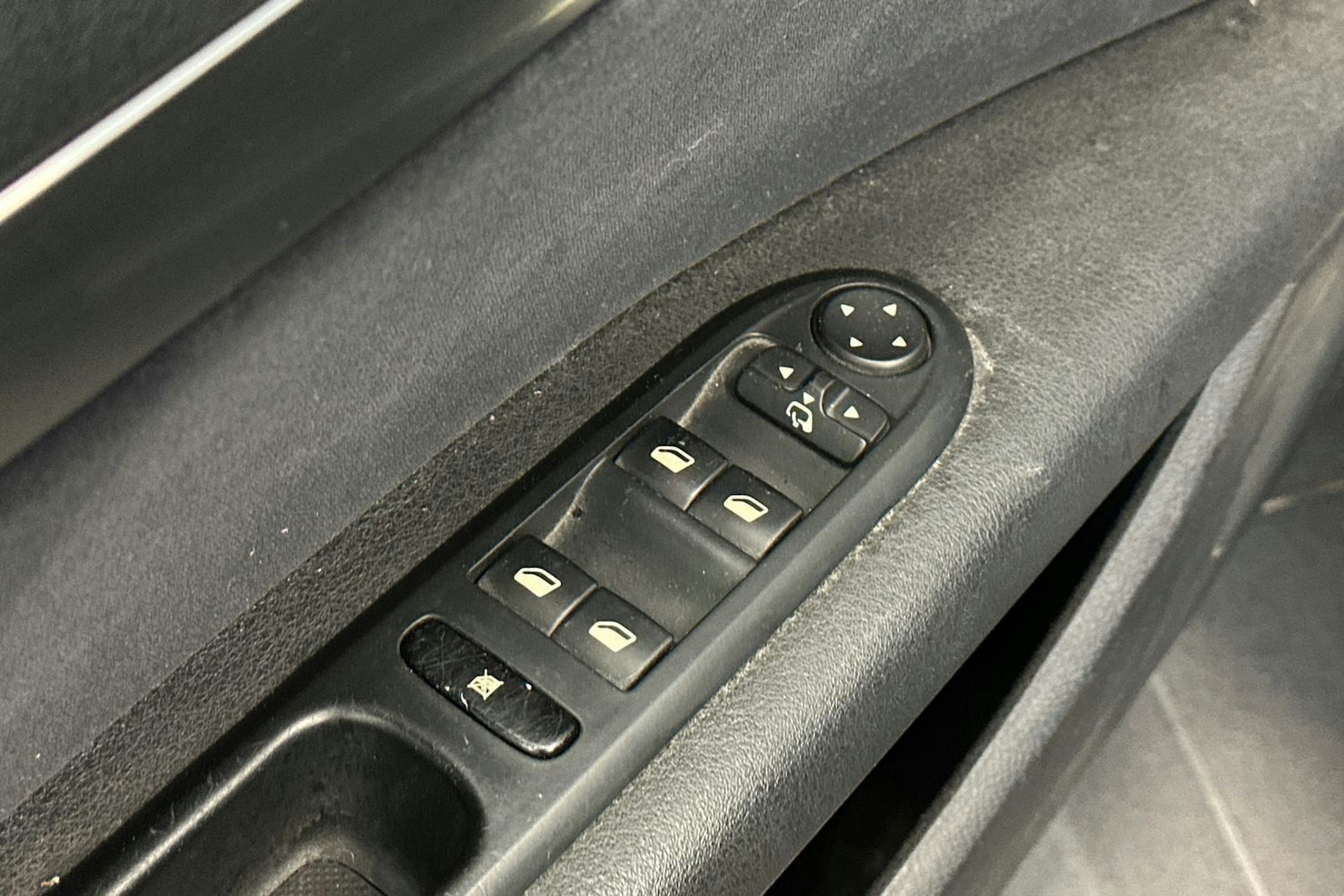 Musta Peugeot 407 2010 kuva 11.