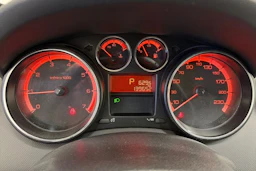 Punainen Peugeot 408 2012 kuva 12.