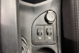 Punainen Peugeot 408 2012 kuva 16.