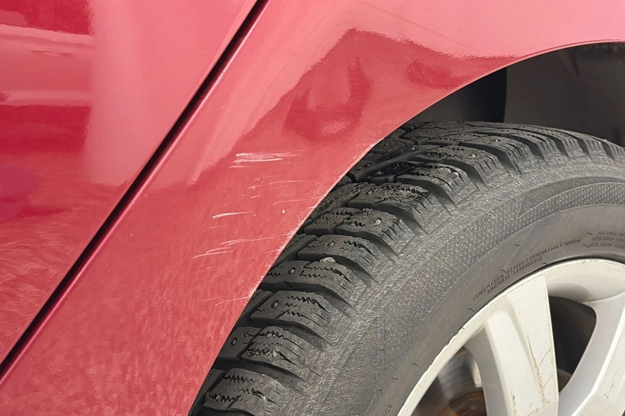 Punainen Peugeot 408 2012 kuva 26.