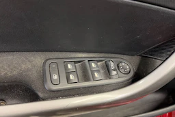 Punainen Peugeot 408 2012 kuva 34.