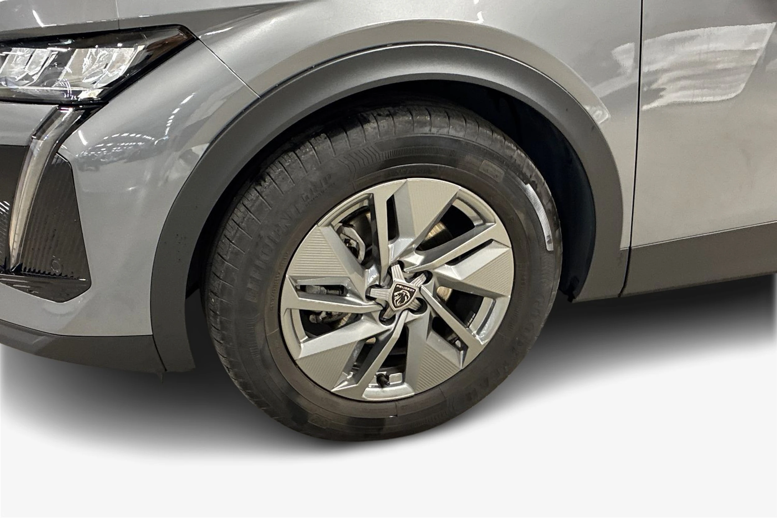 Harmaa Peugeot 408 2023 kuva 9.