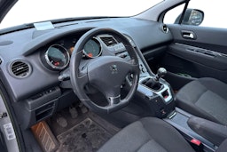 harmaa Peugeot 5008 2012 kuva 3.