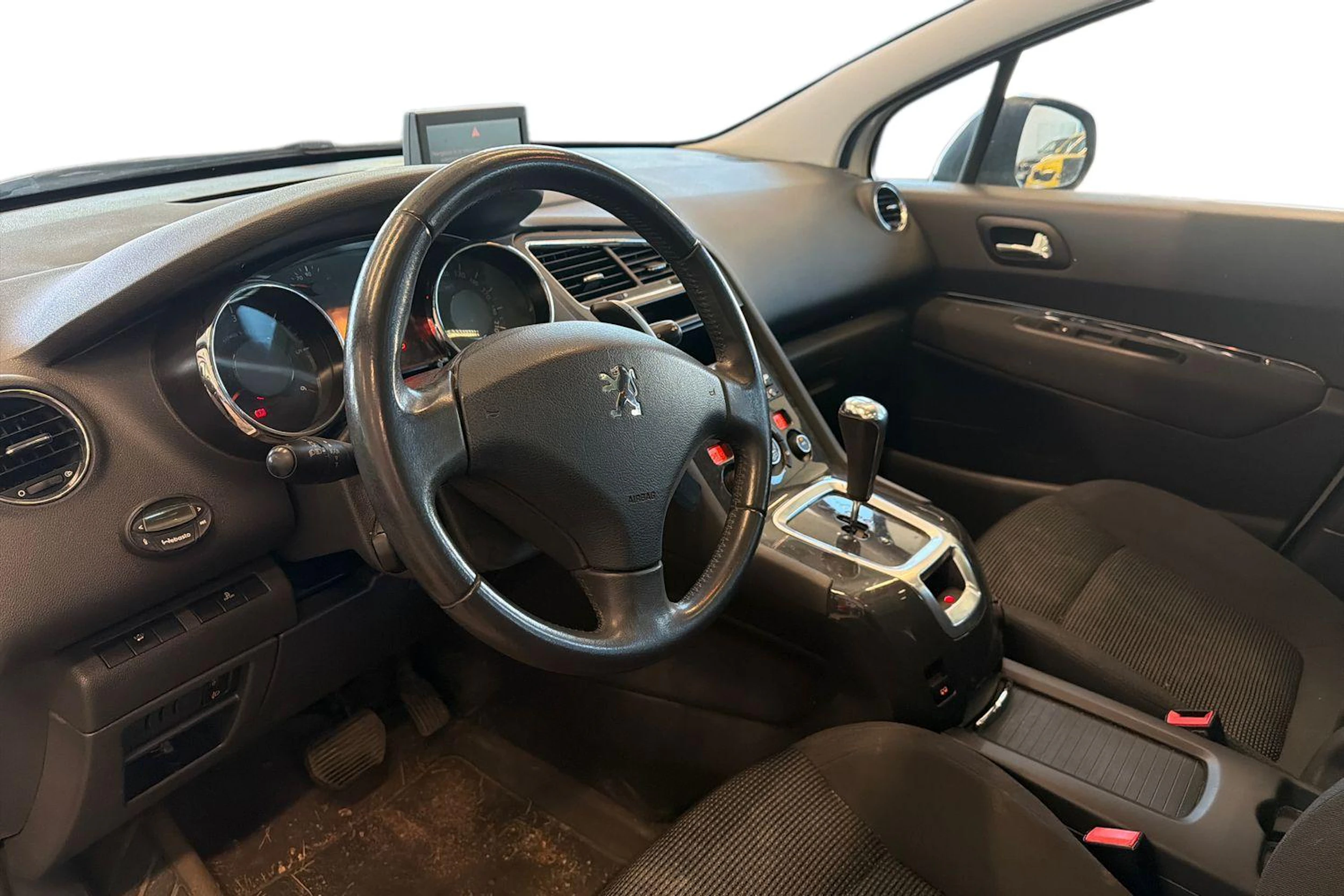 Valkoinen Peugeot 5008 2012 kuva 8.