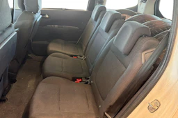 Valkoinen Peugeot 5008 2012 kuva 11.