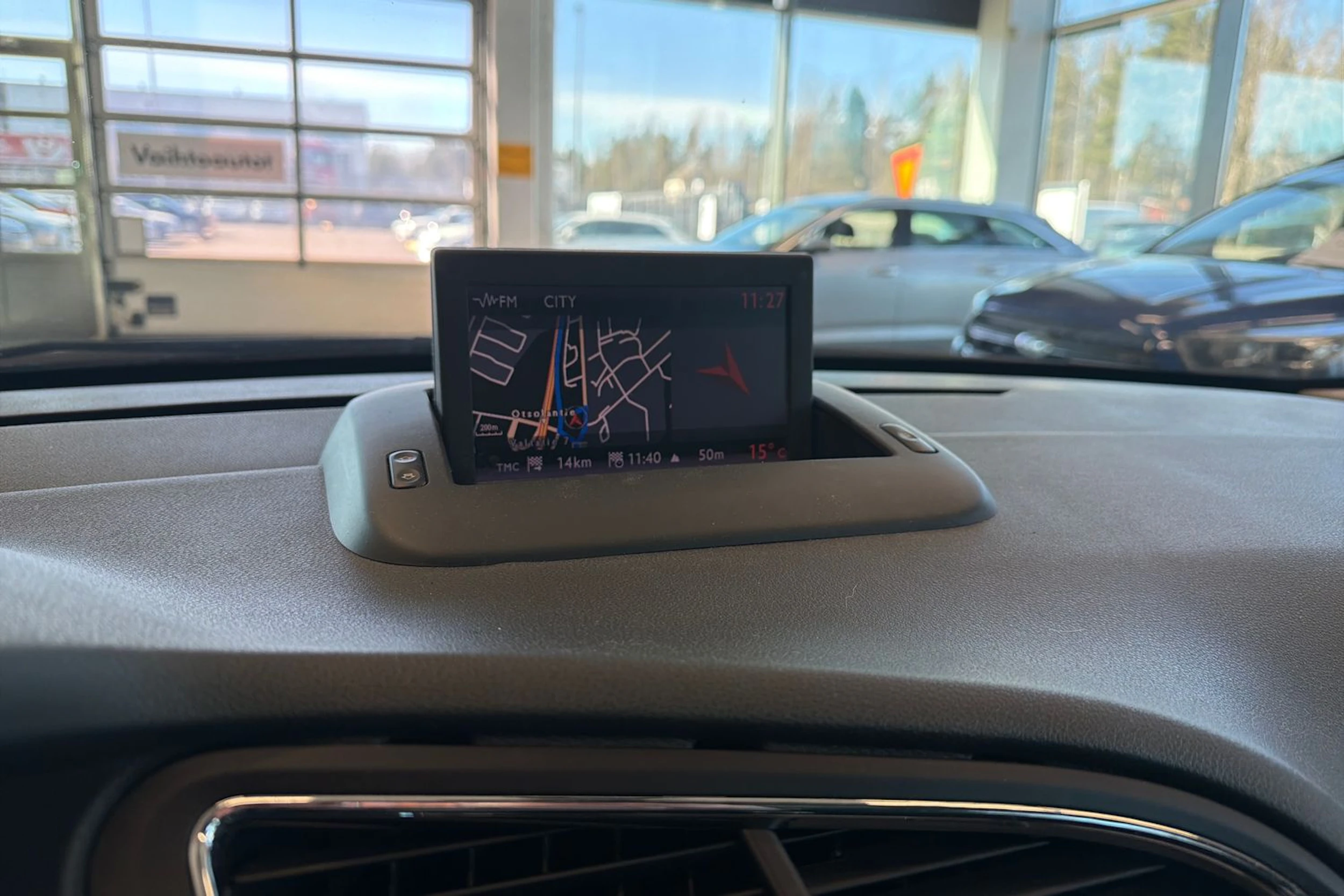 Valkoinen Peugeot 5008 2012 kuva 18.