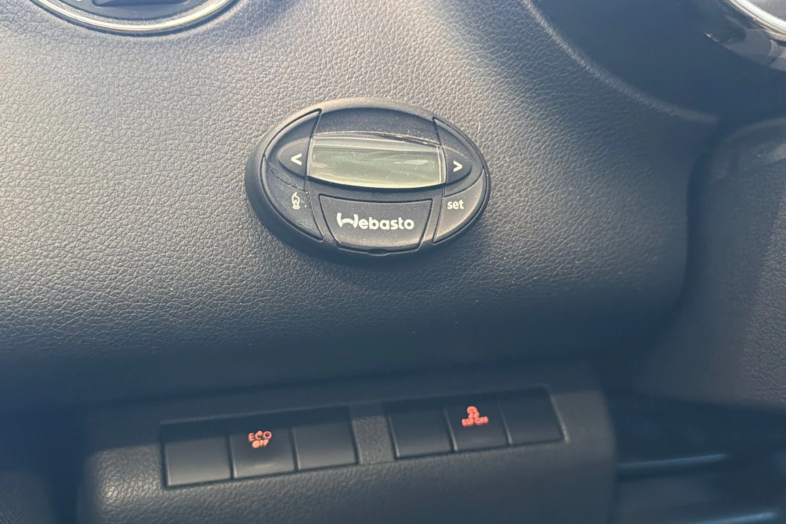 Valkoinen Peugeot 5008 2012 kuva 22.