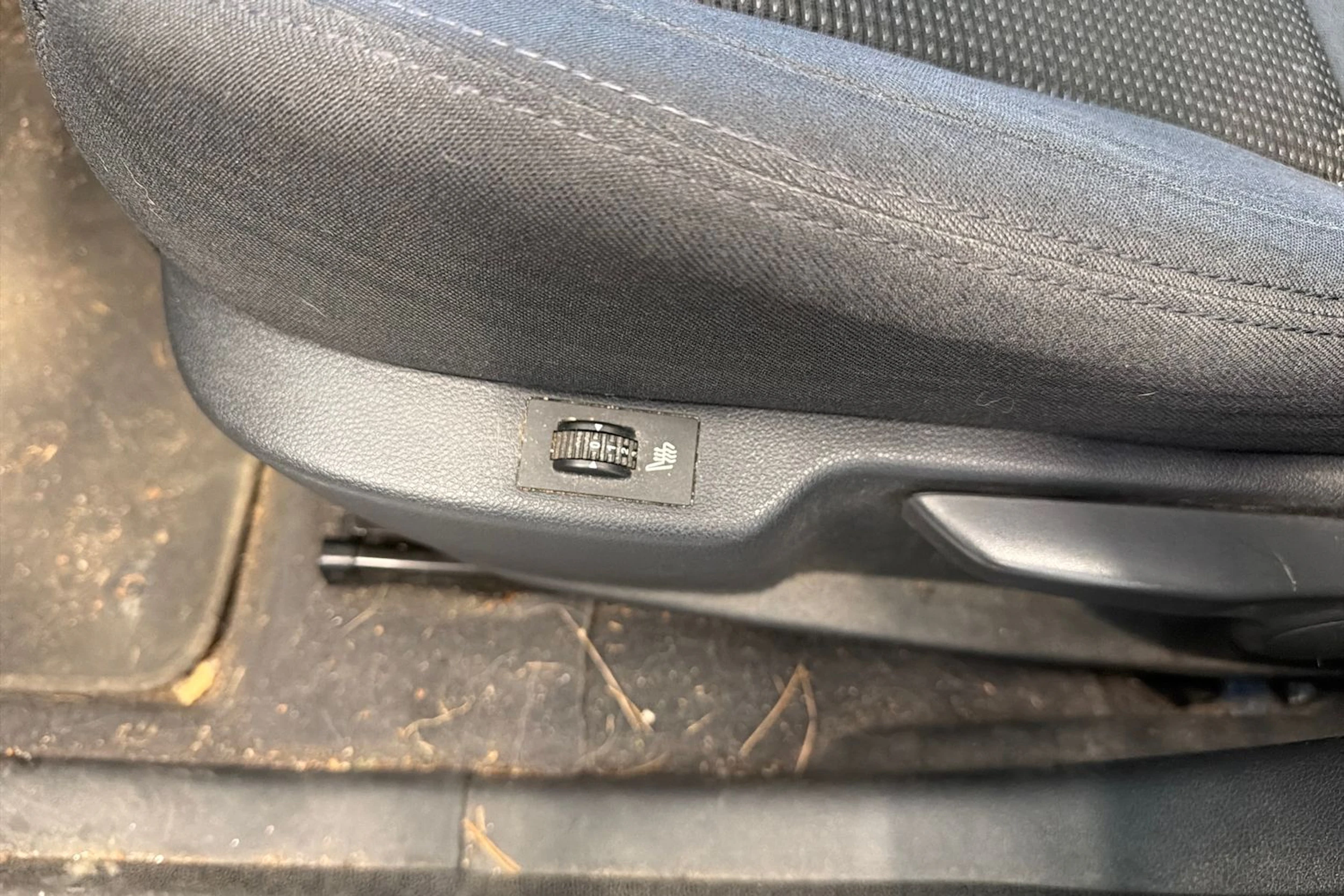 Valkoinen Peugeot 5008 2012 kuva 23.