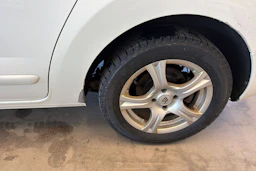 Valkoinen Peugeot 5008 2012 kuva 26.