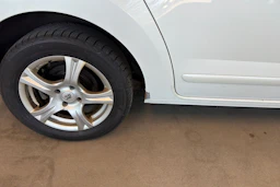 Valkoinen Peugeot 5008 2012 kuva 28.