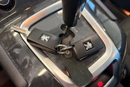 Valkoinen Peugeot 5008 2012 kuva 40.