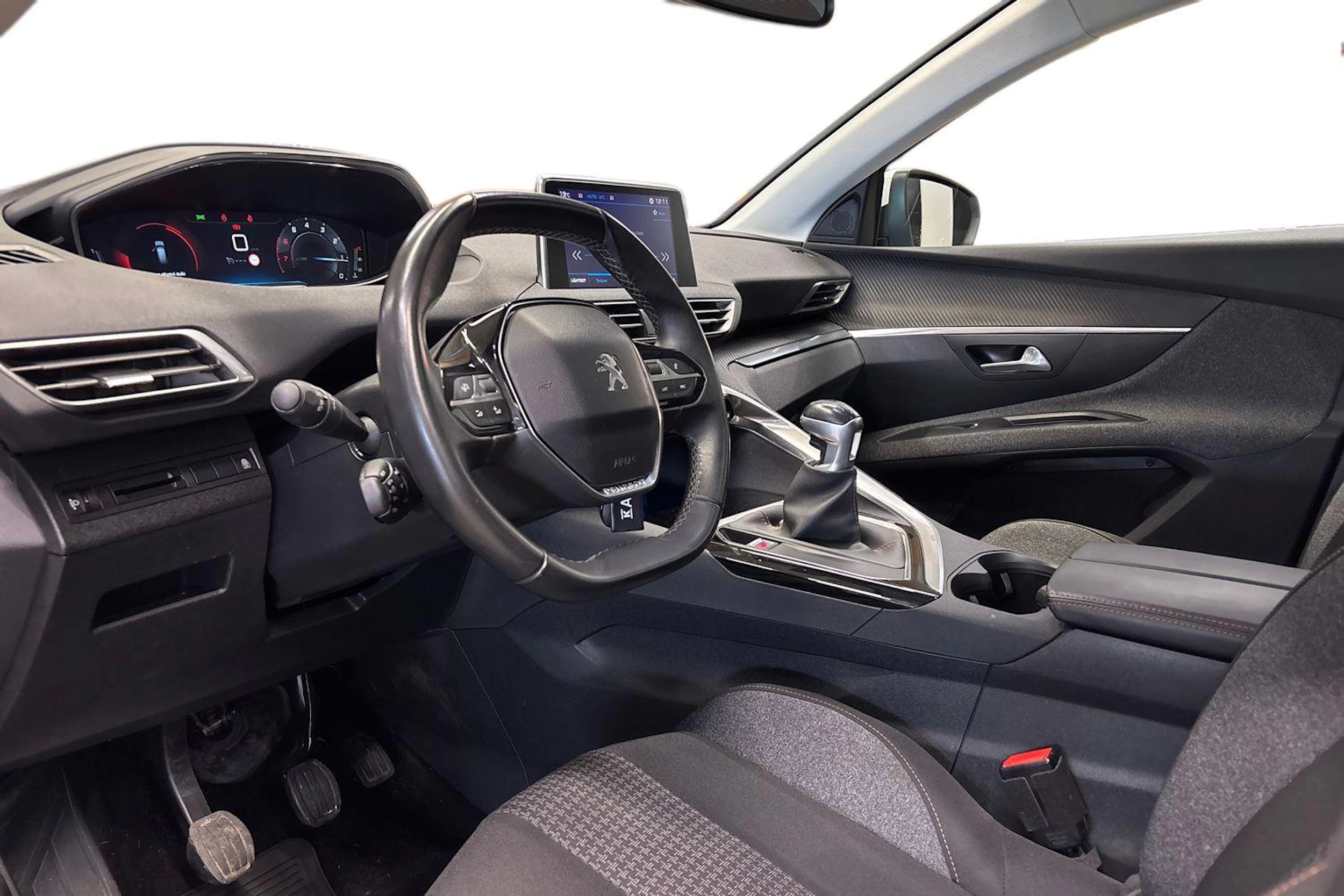 valkoinen Peugeot 5008 2017 kuva 6.