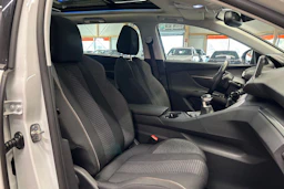 valkoinen Peugeot 5008 2017 kuva 15.