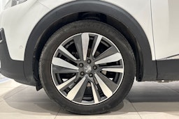 valkoinen Peugeot 5008 2018 kuva 11.