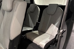 valkoinen Peugeot 5008 2018 kuva 16.