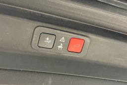 valkoinen Peugeot 5008 2018 kuva 19.