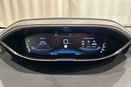 valkoinen Peugeot 5008 2018 kuva 22.