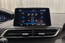 valkoinen Peugeot 5008 2018 kuva 25.