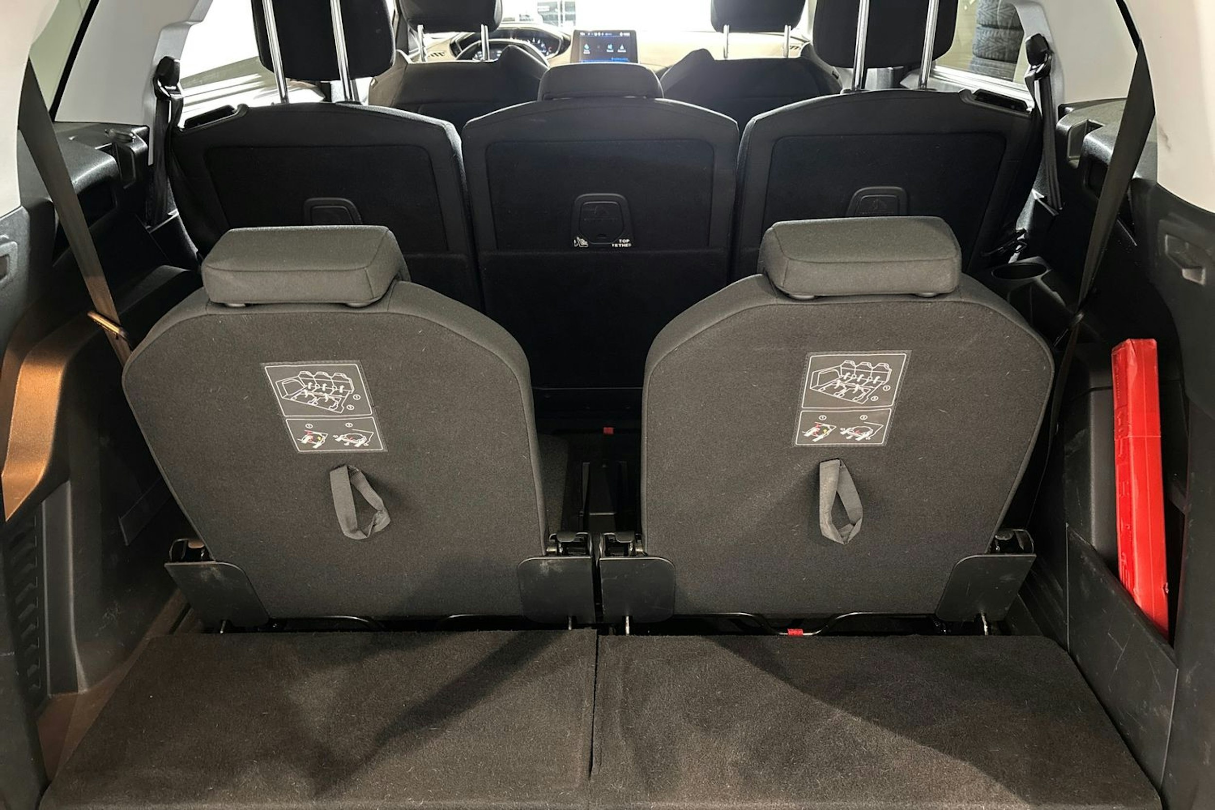 sininen Peugeot 5008 2018 kuva 18.