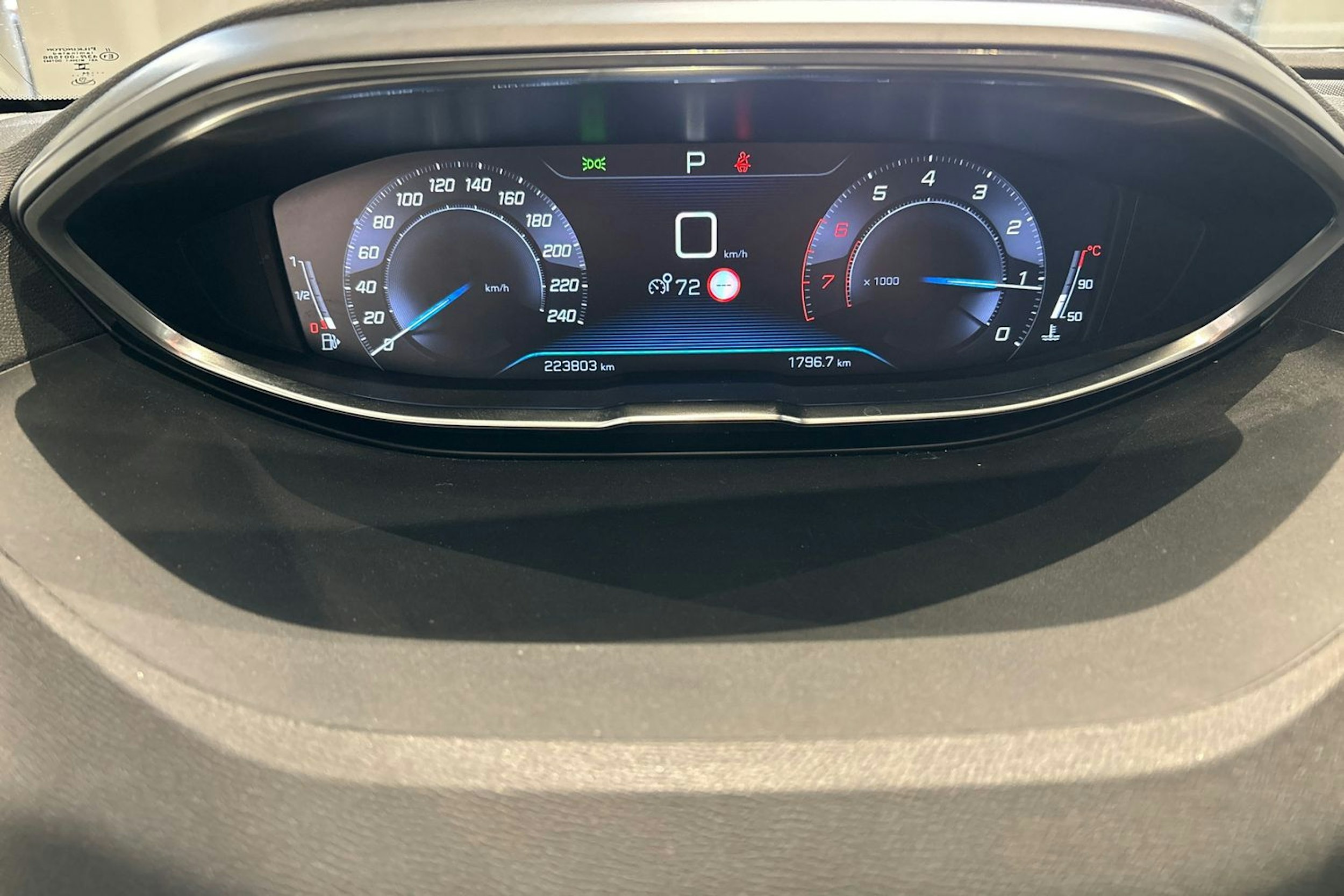 sininen Peugeot 5008 2018 kuva 20.