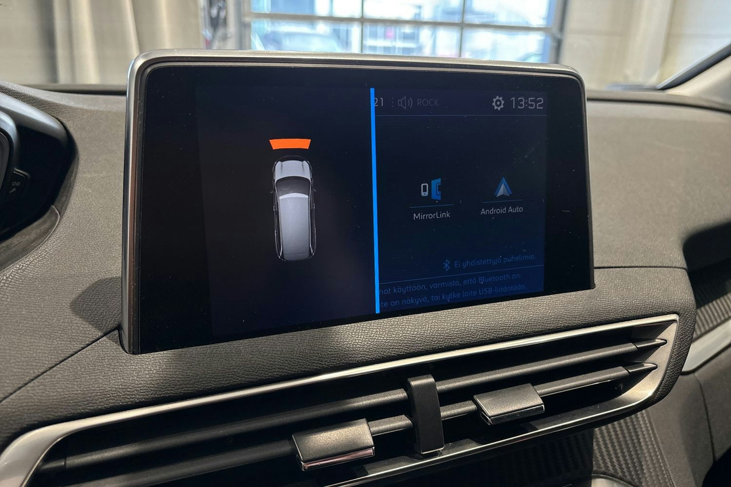 sininen Peugeot 5008 2018 kuva 24.