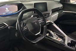 Valkoinen Peugeot 5008 2018 kuva 3.
