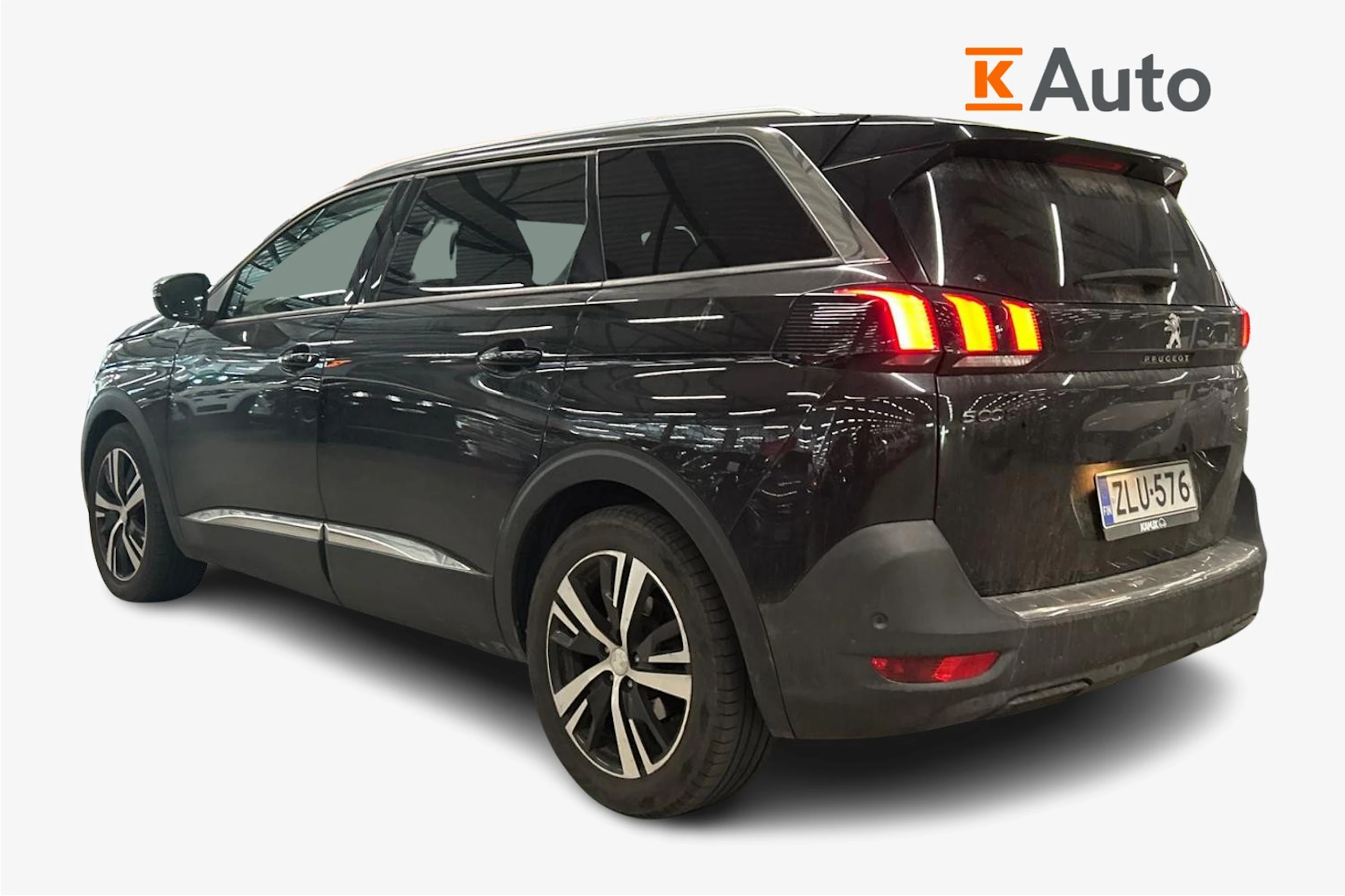 Musta Peugeot 5008 2018 kuva 2.