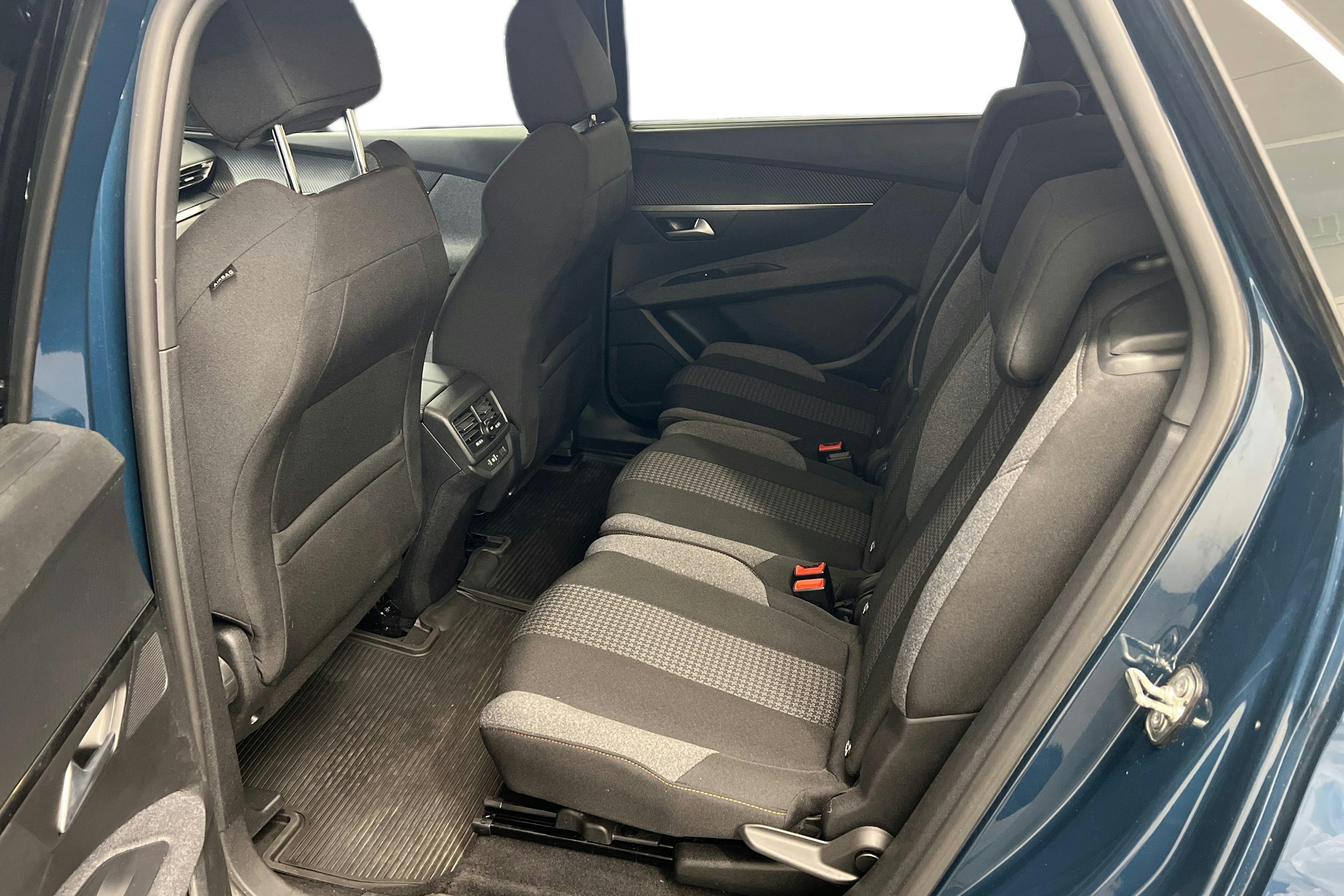 sininen Peugeot 5008 2021 kuva 10.