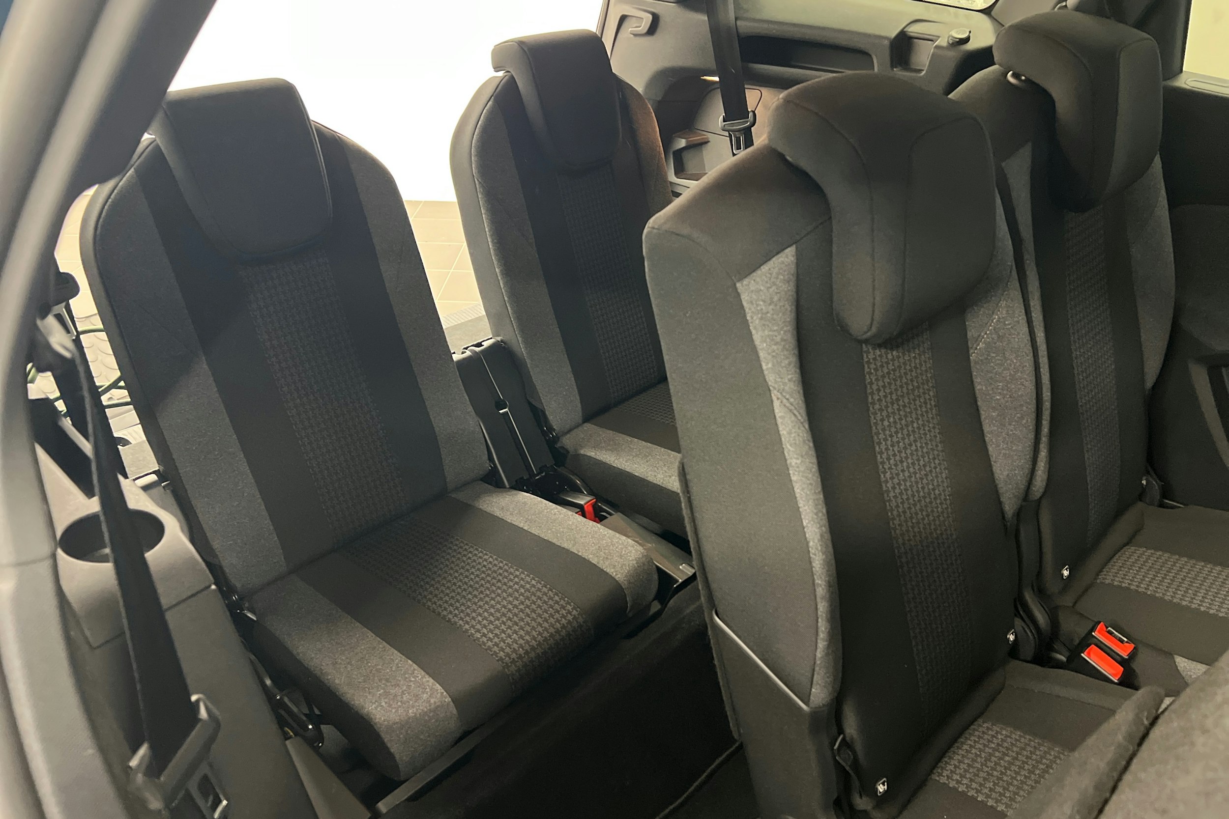 sininen Peugeot 5008 2021 kuva 15.