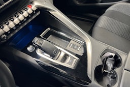 sininen Peugeot 5008 2021 kuva 21.