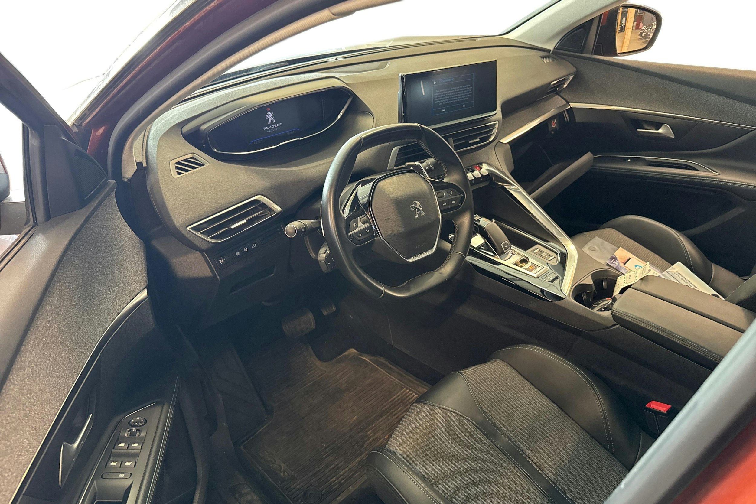 ruskea (beige) Peugeot 5008 2021 kuva 3.