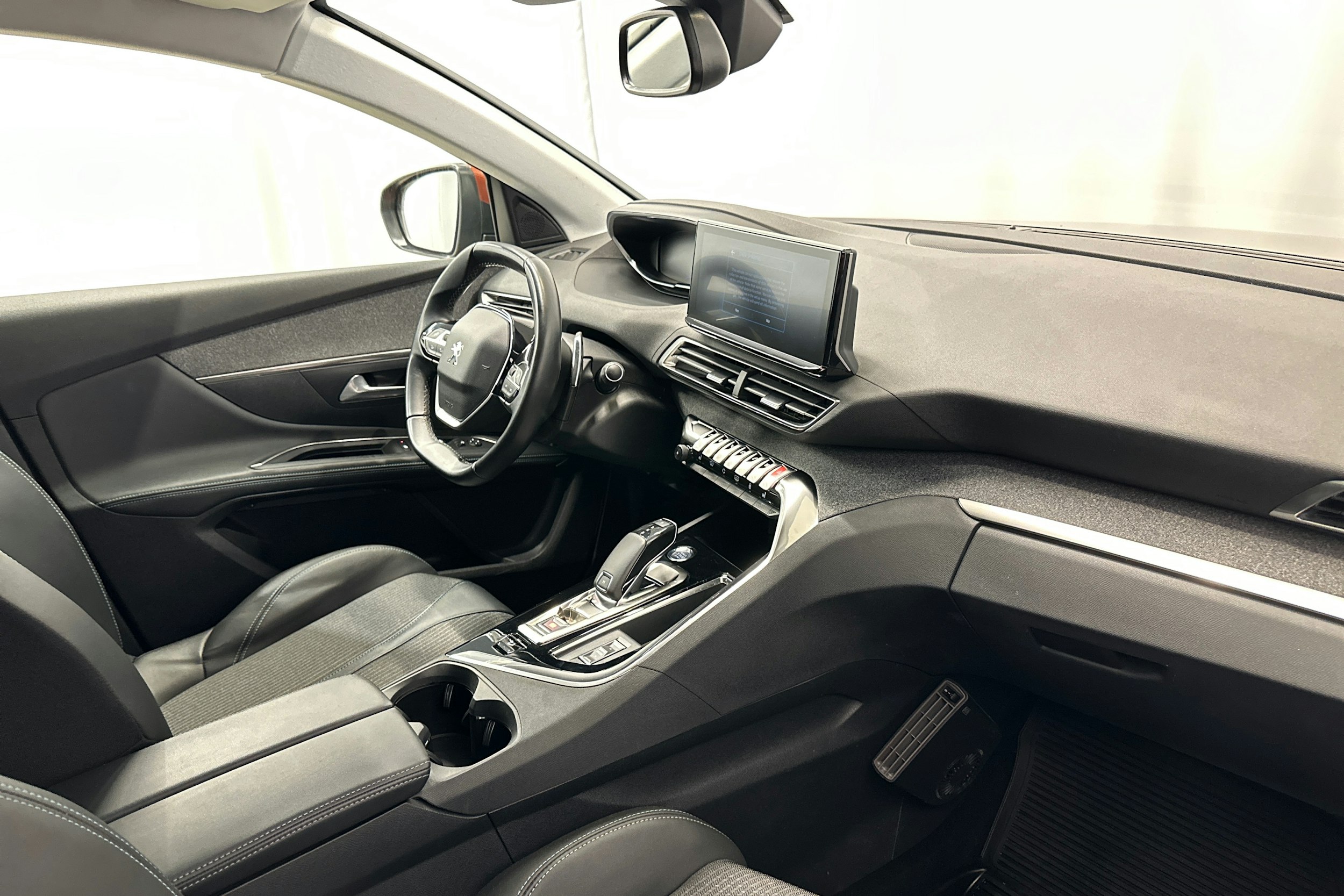 ruskea (beige) Peugeot 5008 2021 kuva 14.