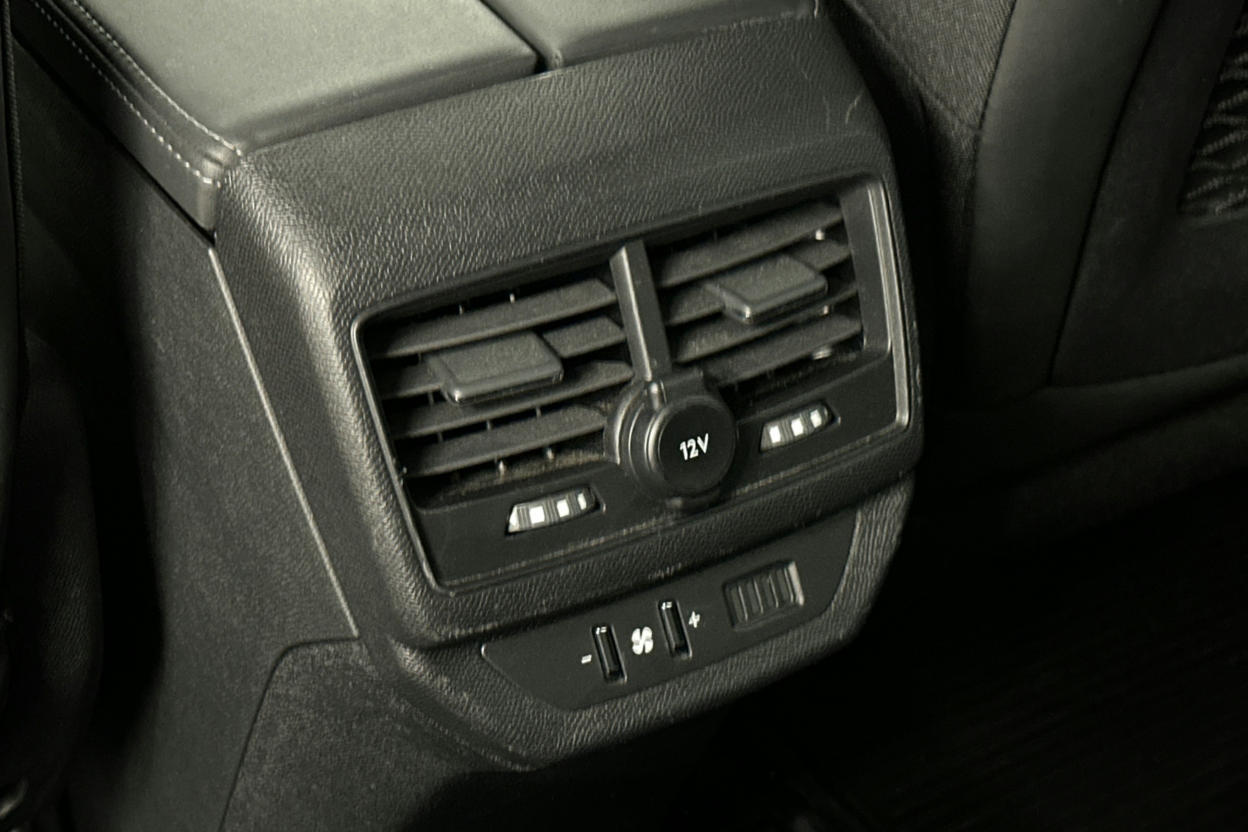 ruskea (beige) Peugeot 5008 2021 kuva 29.