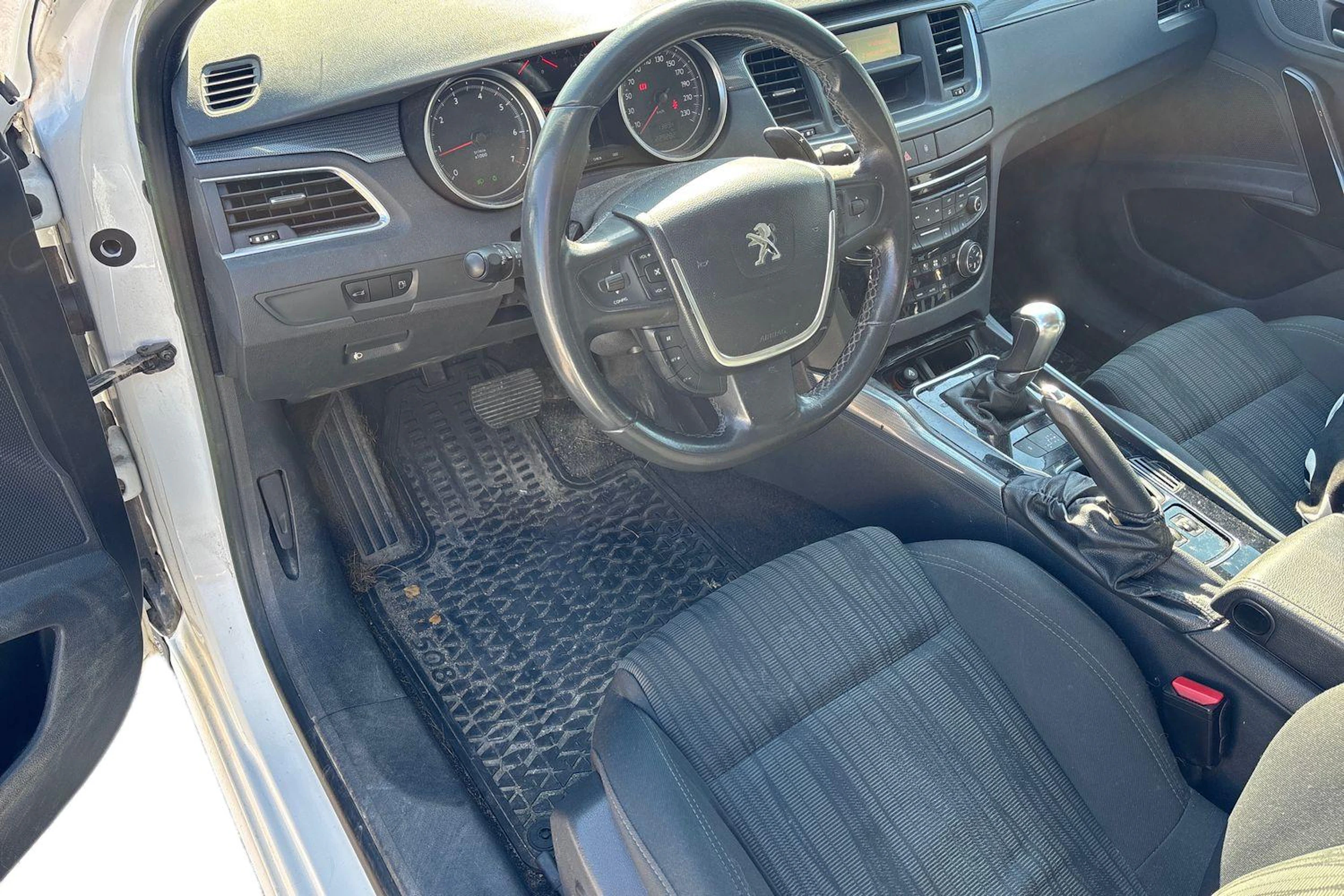 valkoinen Peugeot 508 2011 kuva 3.